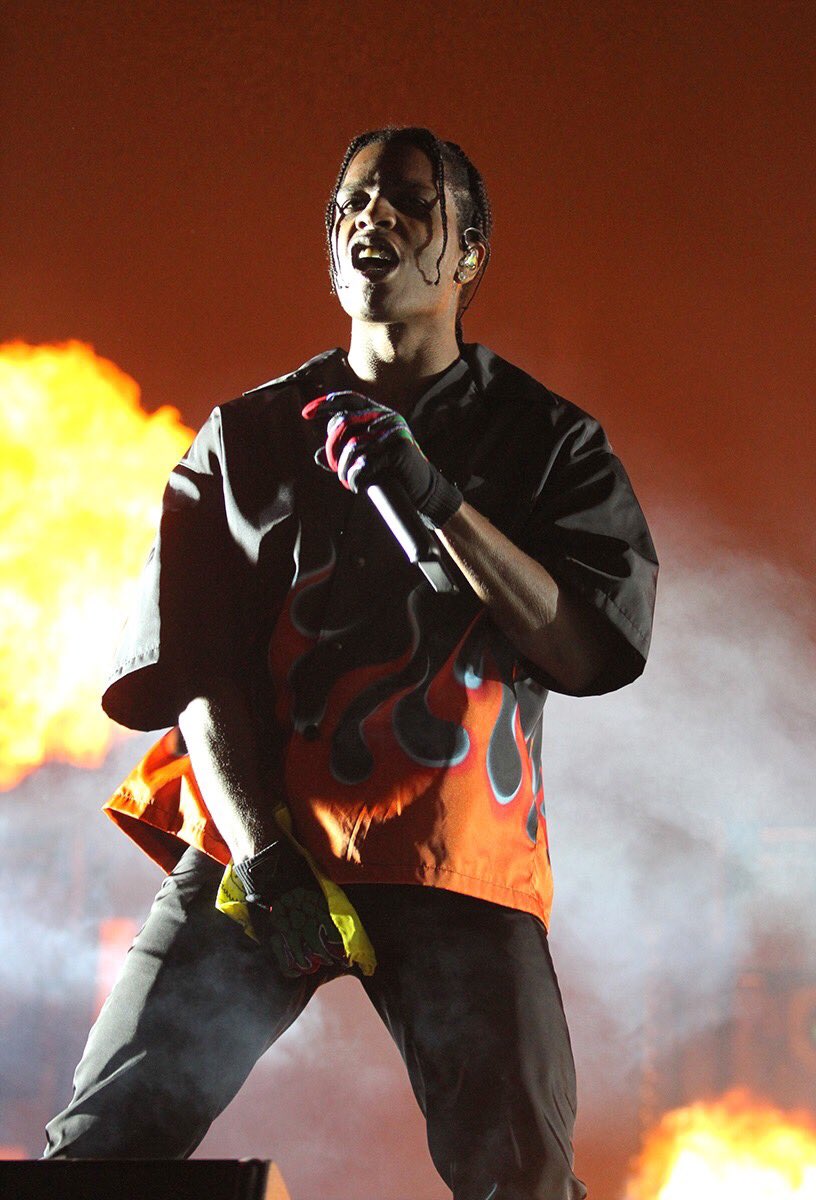 cinconotas's tweet photo. .@asvpxrocky en @HellowFestival
#asaprocky #hellowfestival #10añoshellow #hellowfest
📷: @SeniMtz https://t.co/KhX3G2yKPr