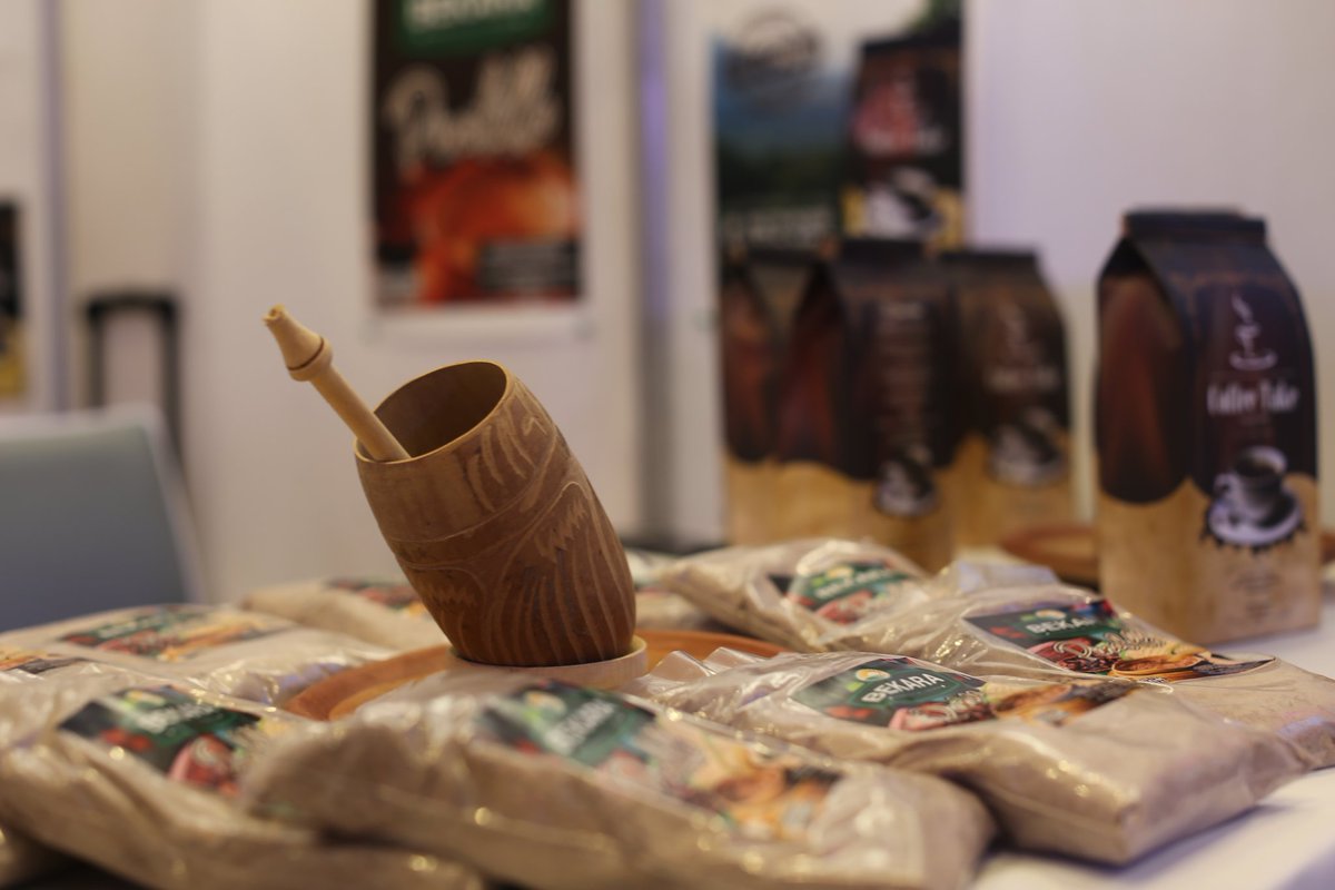ParquedeFeria's tweet photo. Veni disfruta de #EXPOPYME2019
¡Proyectando a Grandes Mercados! 💹
👉 📸 Desliza
#MEFCCA #EconomiaCreativaNica https://t.co/S95KLDsXp6