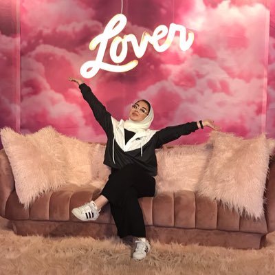 Fatemah_Mahmeed's tweet photo. #NewProfilePic #TheLoverExperience @taylorswift13 @taylornation13 https://t.co/iMLakAr7lH