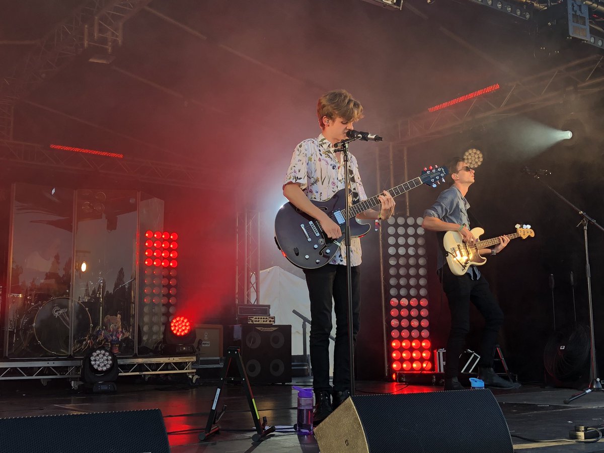 FoxleaseTAC's tweet photo. Next up, Adam Jay & his band
#WelliesAndWristbands #AdamJay @AdamJayOfficial https://t.co/Lyme3ffEtC