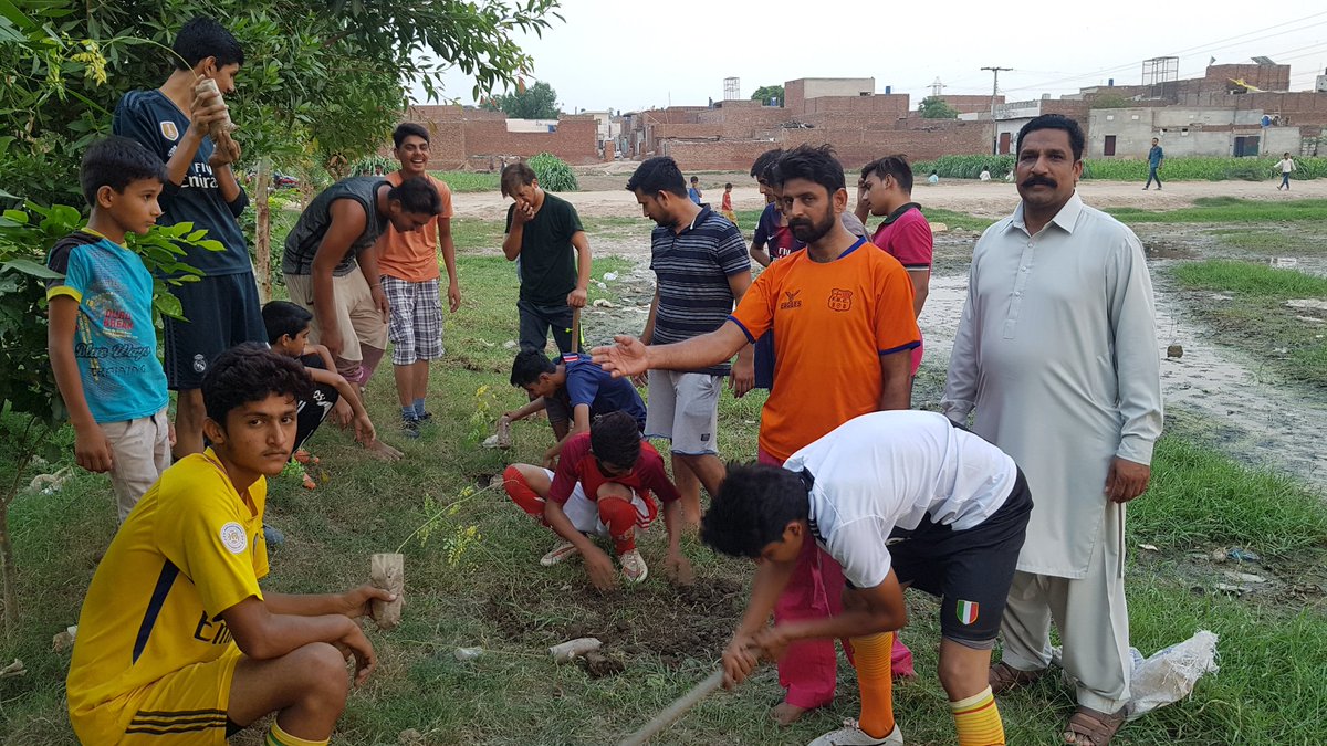 sandhu202's tweet photo. Alhamdulillah!
Today our young footballers have planted 55 Moringa plants in Bhaiwala football ground
May Allah accept this effort
#TeamGIP
#GreenWarriorsBhaiwala
@AJabbar313 @MithoMessi https://t.co/TUAUo70U2R