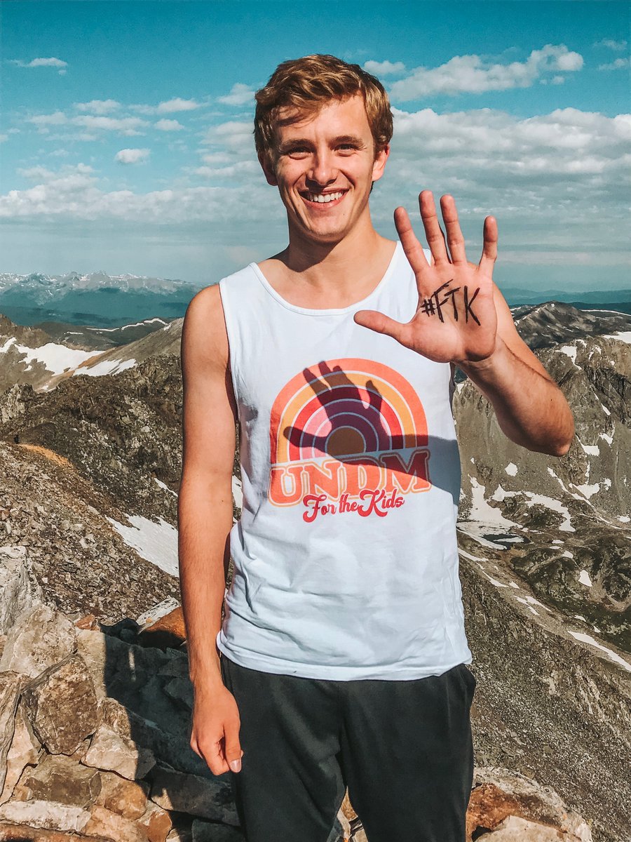 #CarpeDM 🌎 Executive team member, Simon, is FTK at FourTeenK feet!!! 🏔 #FTKat14K