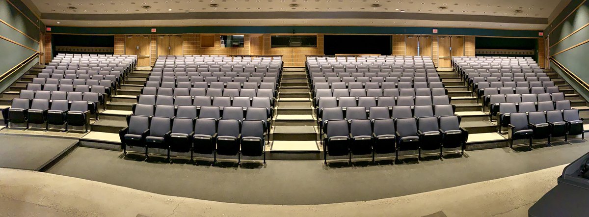 KeithAnliker's tweet image. Stopped in to verify all classroom tech in good shape and ready to go. Quiet right now. 425 Chem C101 students tomorrow morning at 9:00 AM! Won’t be quite so quiet then! #FabStudents @ChemIUPUI @IUPUIScience @IUPUI #MyIUPUI #imajaguar