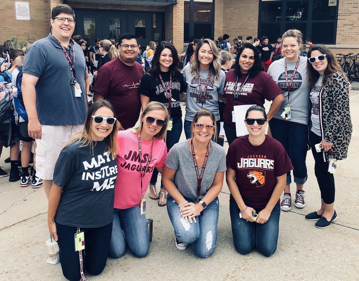 We are 7th grade! ✏️📚🍎 
#JMS #D45learn4life #7thgrade