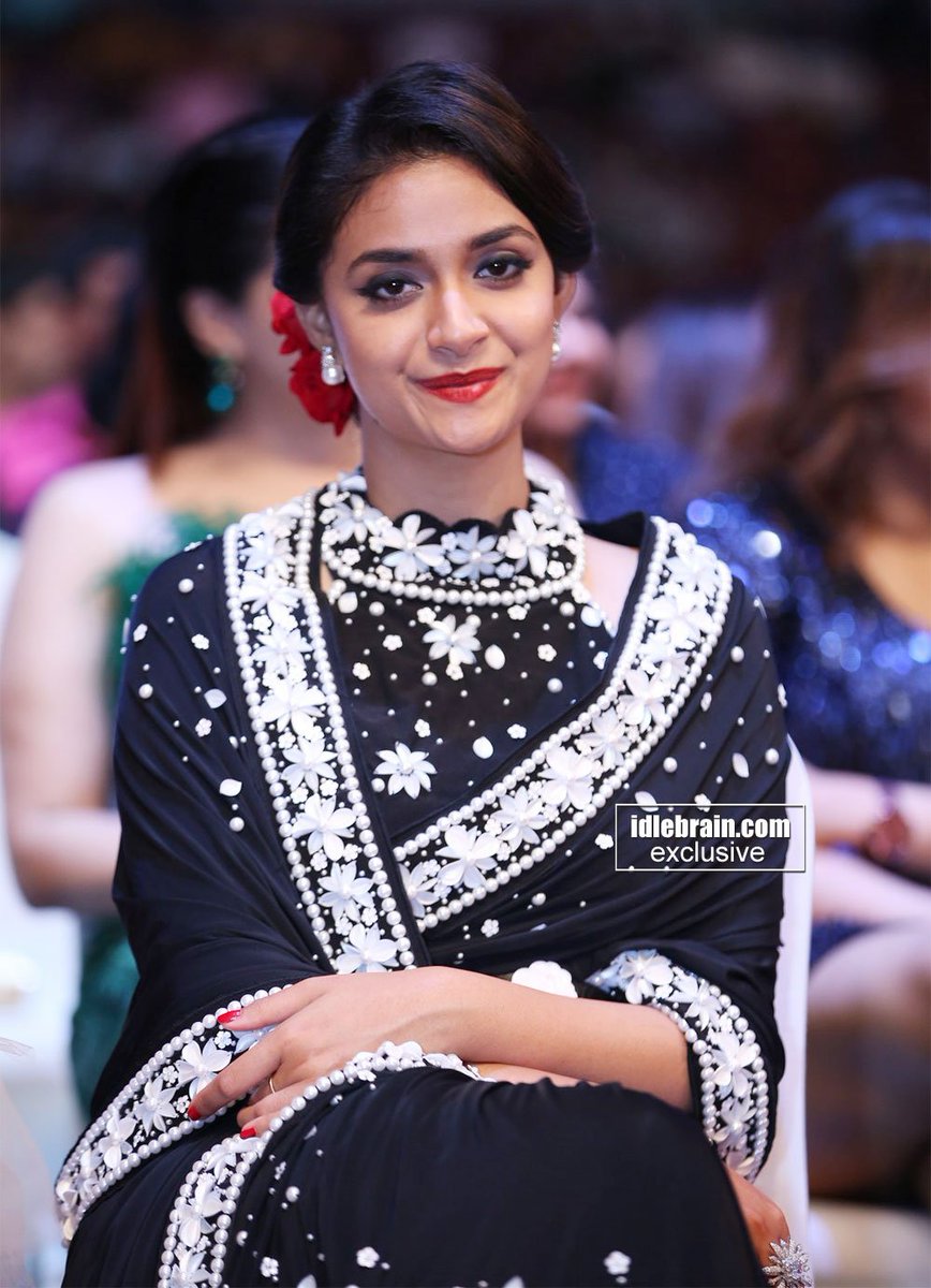 VinothKeerthy's tweet photo. Cuteness Overloaded 
@KeerthyOfficial #SelfieQueen https://t.co/B9qNnbkm1b