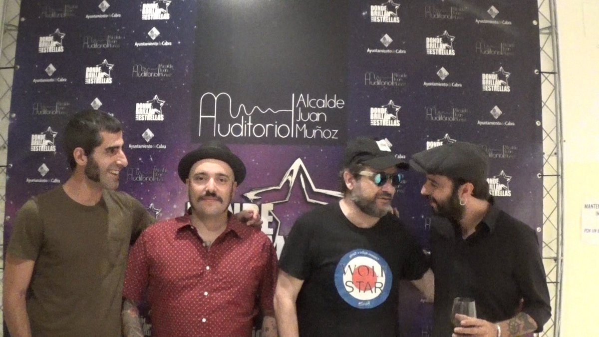 Alyanovafuture's tweet photo. "Donde brillan las estrellas" #cabra
Grandes, auténticos, artistas...
@Sidecarsrock 
#sidecars #teretole #wolfstar #loswolf #mrswolf #señorawolf #rafanin #music #liveconcert #cordoba #love #instagood #photooftheday #beautiful #fashion #happy #tbt #cute #like4like #followme https://t.co/NW2DNqfIje