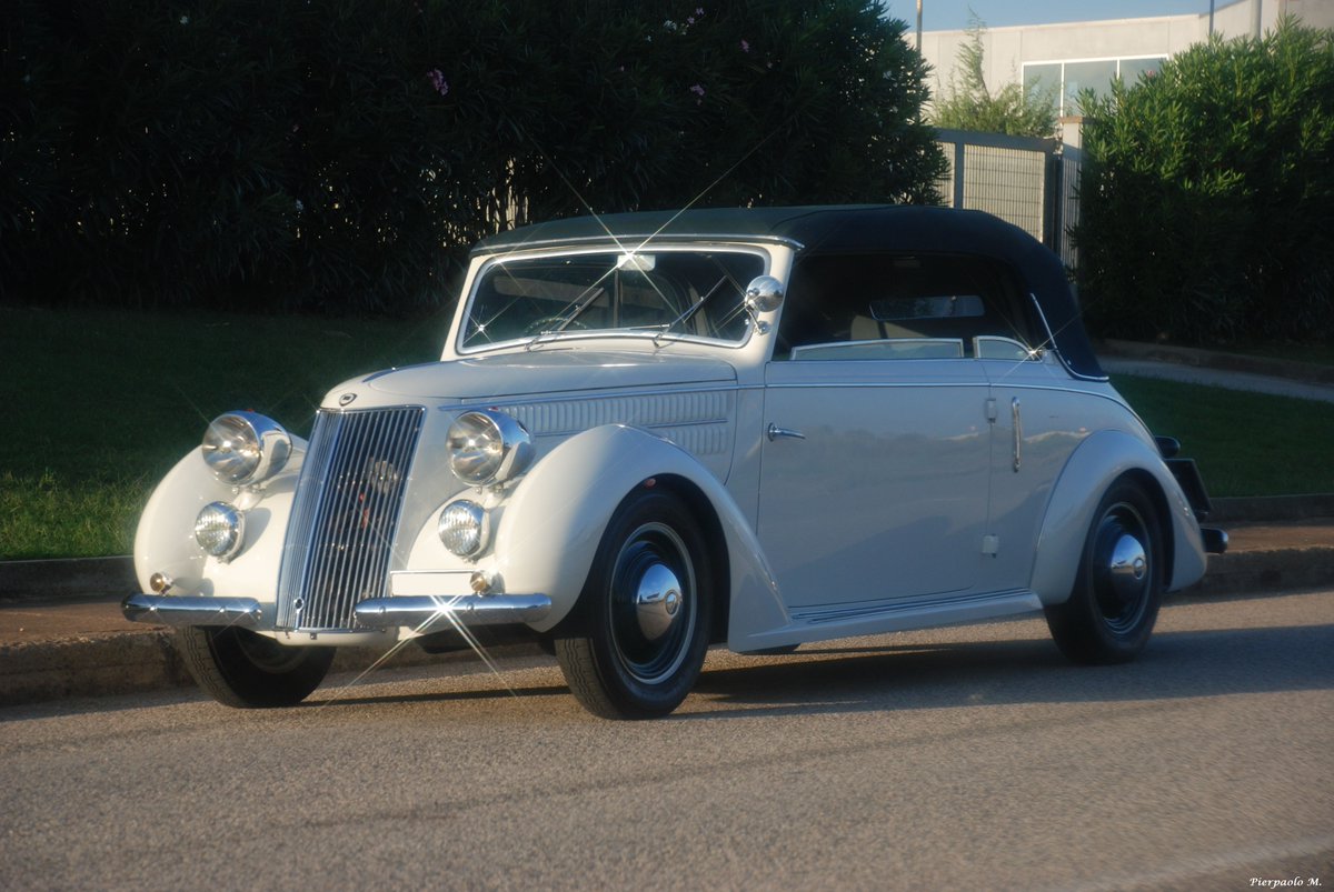 AAE_SARDEGNA_CA's tweet photo. Vista in tre quarti anteriore Lancia Aprilia Farina Cabriolet, anno 1938.... #Lancia #Aprilia #Farina #Cabriolet #Cabrio #Convertibile #Convertible #Chivasso #Torino #Classic #Vintage #Oldtimer #AAESardegnaCA #AAE https://t.co/67JO1UX2Dw