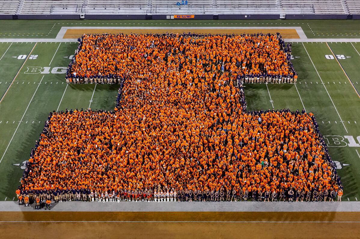 UofIllinois's tweet photo. Welcome, #ILLINOIS2023! 🔶🔷 https://t.co/zmetdAPumr