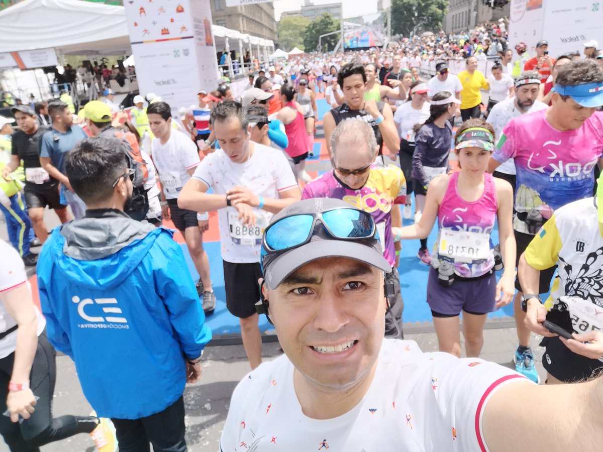 EconoAragon's tweet photo. Listo, sí se pudo 😅 #ExpoMaratonCDMX #MaratónCDMXTelcel #MaratónCDMX #running #JOCArunning #YoElegiCorrer #runners #corredores #marathon #maraton #maratonistas #run https://t.co/uZbzGYeeKO https://t.co/d5Asw2VbVq https://t.co/yJPt2yirtS https://t.co/VZ2oE5pTEO https://t.co/RAtRWeM5qB