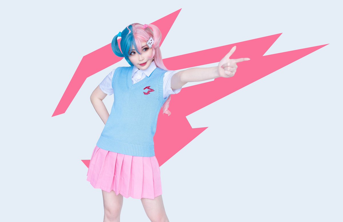 kiyocosplay's tweet photo. Let's get it!! 😘 #bang
Can't wait for @Hangzhou_Spark vs @ShanghaiDragons match later, gonna be hella epic!

Hangzhou Spark 'Sparky' Original Character by @seiun904 ❤️ https://t.co/rXQ01NpFut