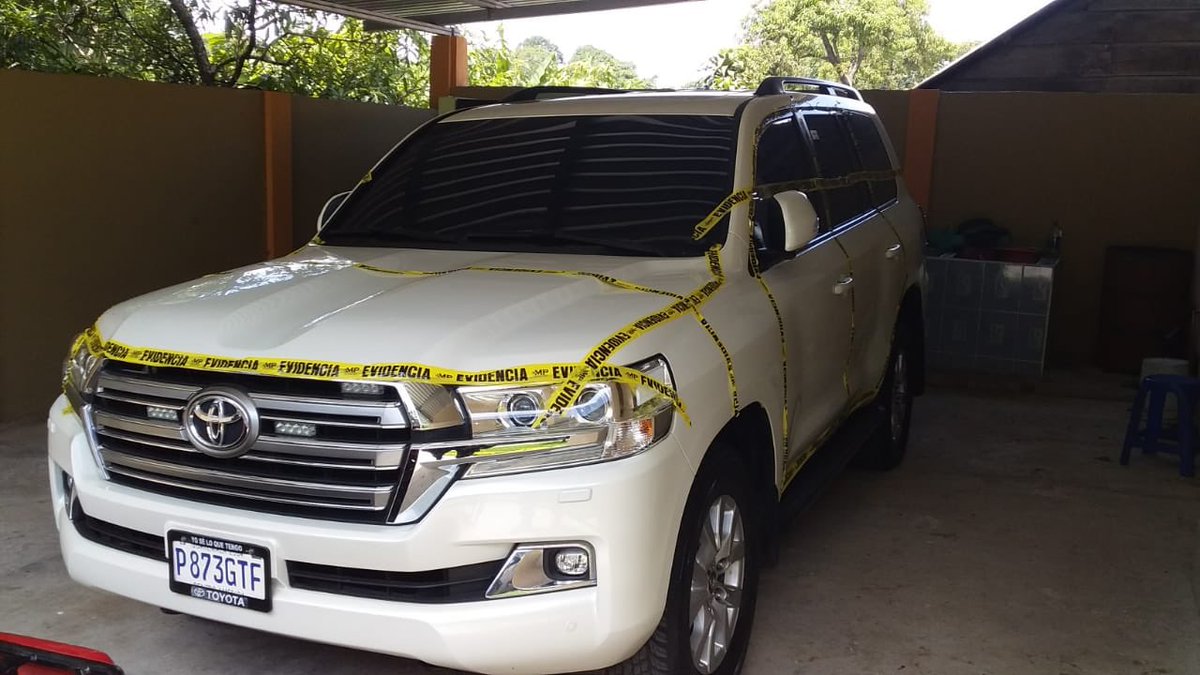 mingobguate's tweet photo. En los allanamientos por parte de #SGAIA, en la aldea Sinsiltepeque, del municipio de Catarina, San Marcos, fueron confiscados una camioneta, Land Cruiser y una cuatrimoto #OperacionImperio https://t.co/kVksDDFFSV