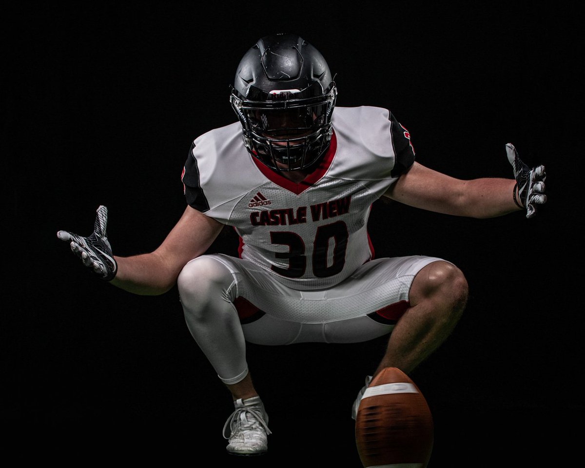 LSPhotography44's tweet photo. Josh’s #2020SeniorSportsSneakPeek  🏈👊
⁣.⁣
⁣.⁣
#dramaticsportsportraits #2020SeniorShoot #CastleRockPhotographer #CastleRockCO #CastleRockColorado #LeannaSlaterPhotography #LSP #Seniors #castleviewhighschool ⁣
@football_castle https://t.co/o52RpWSKxw