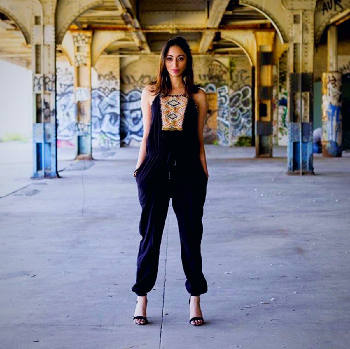BP_Photos_Inc's tweet photo. #yegmodel #yyc  #yyzmodel #calgary #portrait #calgarymodel #yycphotographer #yycmodel #calgarymodel #modelsearch #model #glamourshots #Toronto #portraitmode #numamodels #yycmodel #modelingagency #fashionmodels  @SixtysixMag @MaximMag @SkynMagazine @FashionNova https://t.co/GvdfE1RBRP
