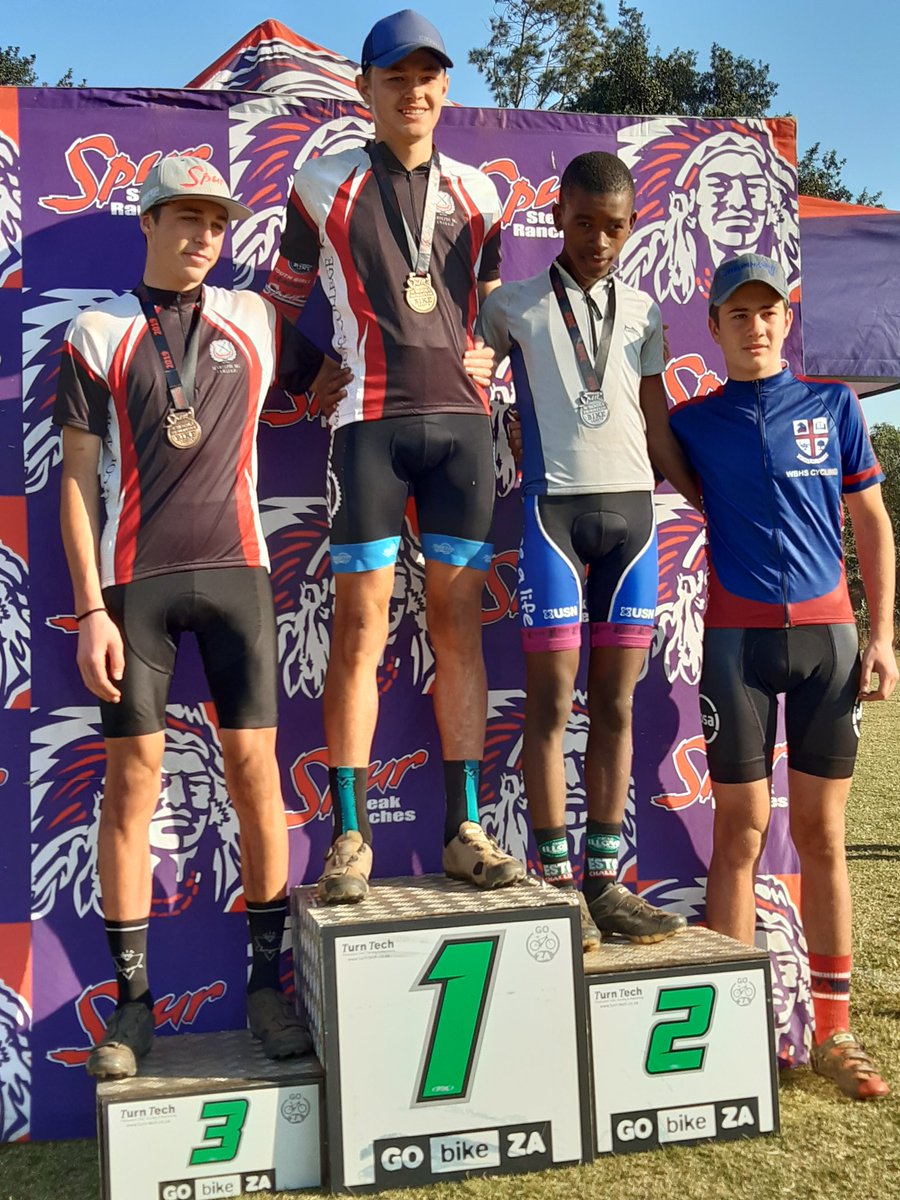 IsabelMoolman's tweet image. Hard fought 4th place for @Westville_BHS pupil @WarrenMoolman at race #3 of the @KZNSchoolsMTB series after a not so good start in the Youth category 🚴‍♂️💨
#proudmama 🤩