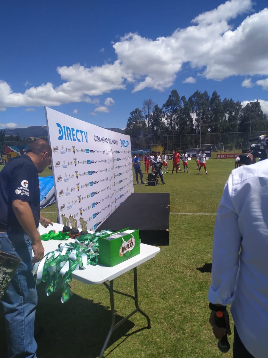 DSportsEC's tweet photo. Se alista la premiación al CAMPEÓN de este torneo Sub 18 que se ha vuelto emblema en el continente. @IDV_EC S18 venció a varios de los mejores clubes. #CopaMDMEnDIRECTV 🏆👏🏼 https://t.co/x9Z7eMubR0