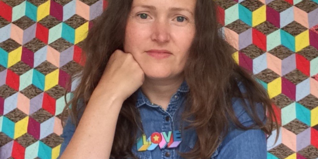 tattydevine's tweet photo. “@theAliceRoberts &amp; @Lucy_Worsley are my favourites to listen to when I’m stitching because I’m invariably concentrating on my needle &amp; thread so I need a captivating voice to keep me focused.” 🌈🧵 https://t.co/euB4Uid0rZ #SelfSewn #CampaignForCreativity https://t.co/hLLfyaBPc1