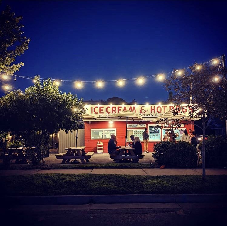 I don’t know about you, but Lil Jam looks like the perfect date night spot to me!

Open today 12 pm to 9 pm
Photo by Allison