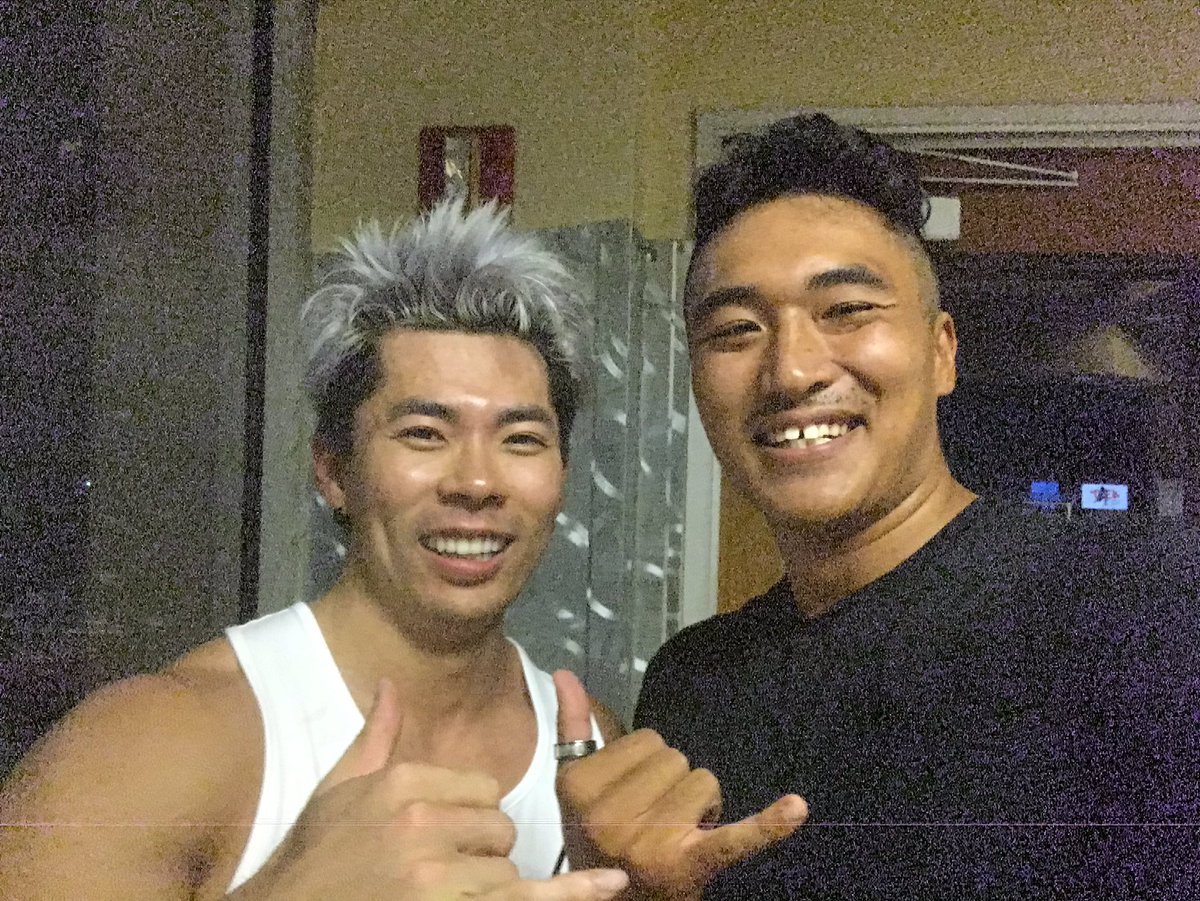 gQTia's tweet photo. Randomly decided to hit the gym again and holy mother of shenron @Gokuflex was there. This guy was and still is my inspiration for the gym.  Ever since me and @KawaplaysFN started going gym this guy was our motivation. Train Like A Saiyan never felt so real. #evenfurtherbeyond https://t.co/77P84TU1ug