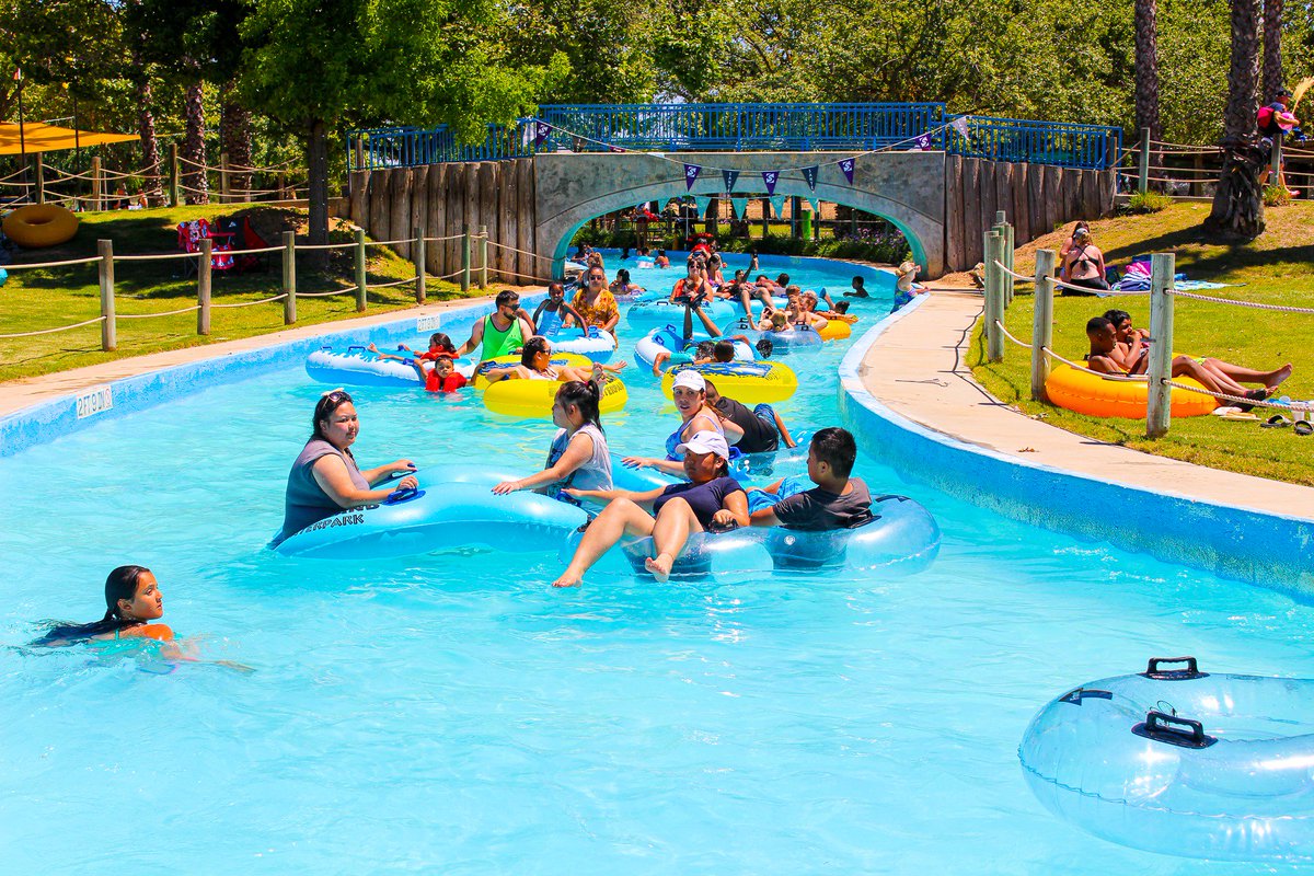 Island Waterpark tweet media