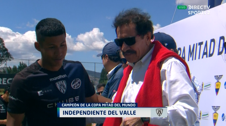 DSportsEC's tweet photo. Premio especial para Darlin Leiton, de @IDV_EC, jugador del partido. #CopaMDMEnDIRECTV https://t.co/PtqRV5WcuK
