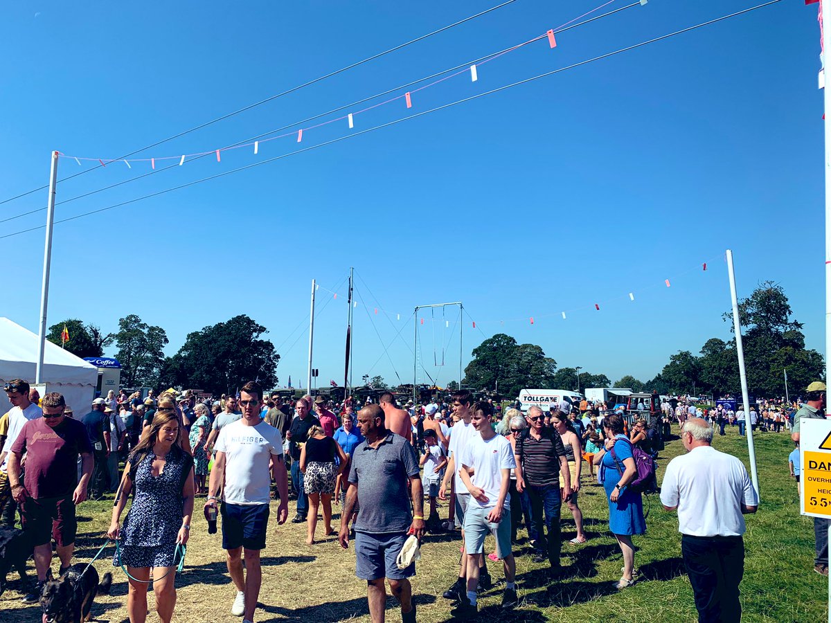 Well what a day it’s been... from aerial acrobatics, vintage cars &amp; commercials, bikes, steam engines, tanks and tractors to name a few (&amp; of course #fair #organs!). We’ve had a brilliant time and you haven’t missed out yet... join us tomorrow! <a href="/ShrewSteamRally/">ShrewsburySteamRally</a> #ShrewsburyShriek