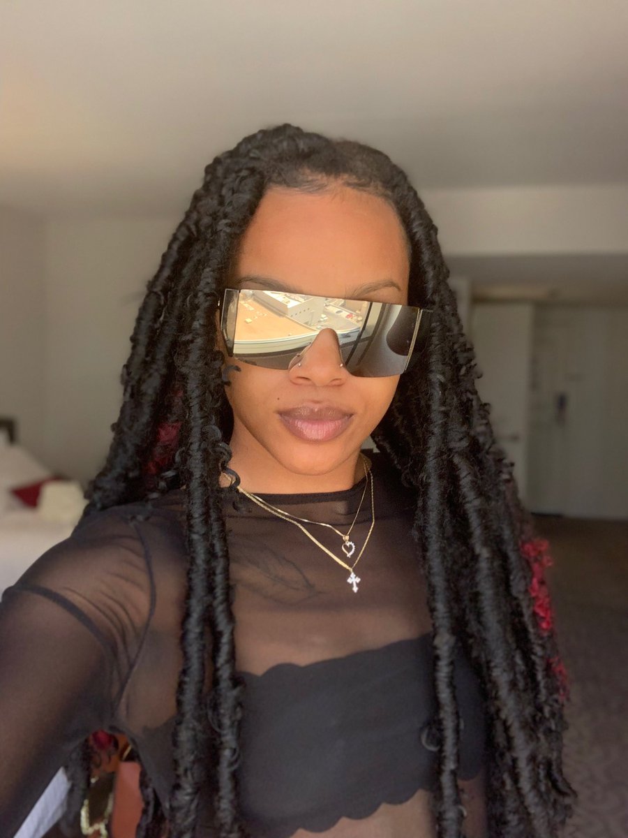 KVISIONS_'s tweet photo. One of our customers wearing our “DON’T TALK TO ME” shades😍✋🏽🖤 THESE ARE NOW SOLD OUT‼️ BUT THEY WILL BE RESTOCKED WHEN THE WEBSITE DROPS THIS WEEK👀🛍 #sunglassesfashion #sundayvibes #donttalktome #affordablefashion #restocking #customersfavorites #droppingthisweek 💓💓 https://t.co/HvttTy6svM