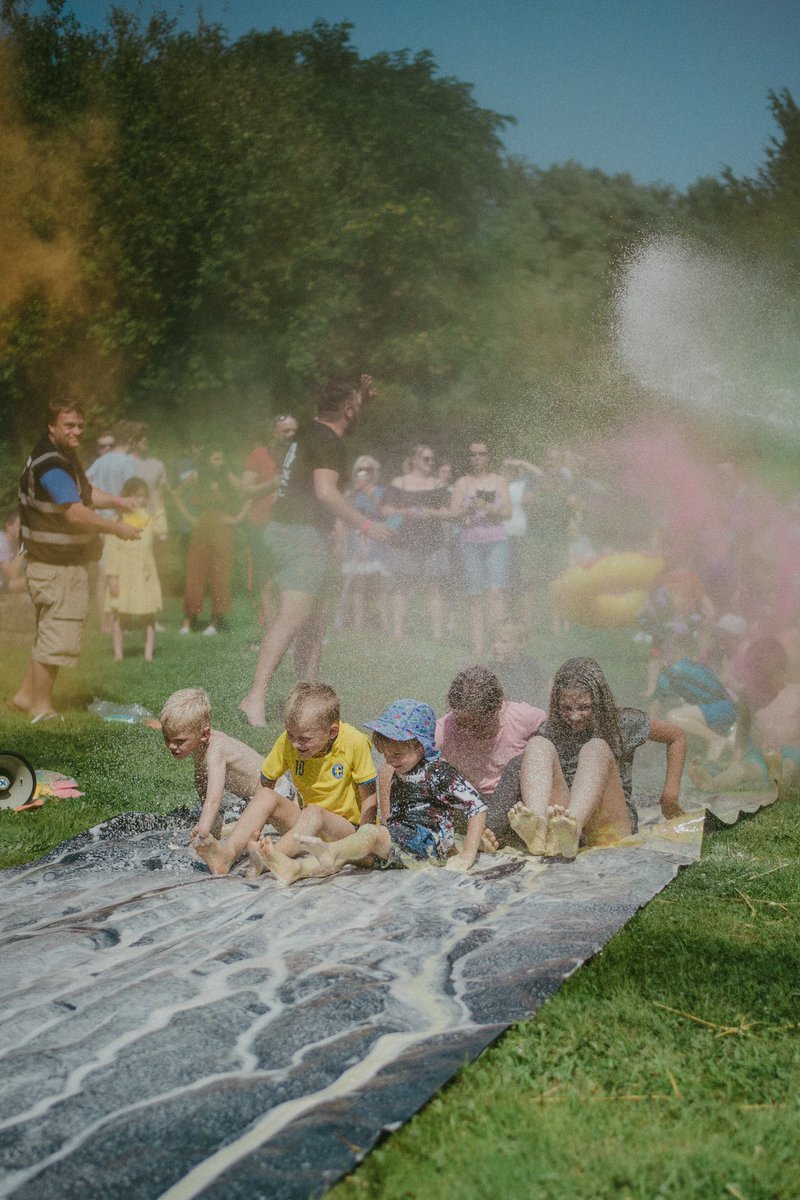 _FamilyFest's tweet image. It’s been a fun packed afternoon here at Family Fest! We’ve had circus fun, a paint party and an absolutely fantastic slip n slide!