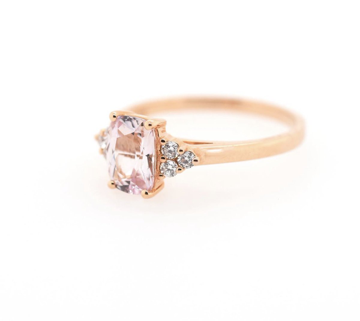 Simple elegance...natural peachy-pink sapphire set in rose gold. @kimberlycollinsgems #alternativebride #chicbride #altbride #blush