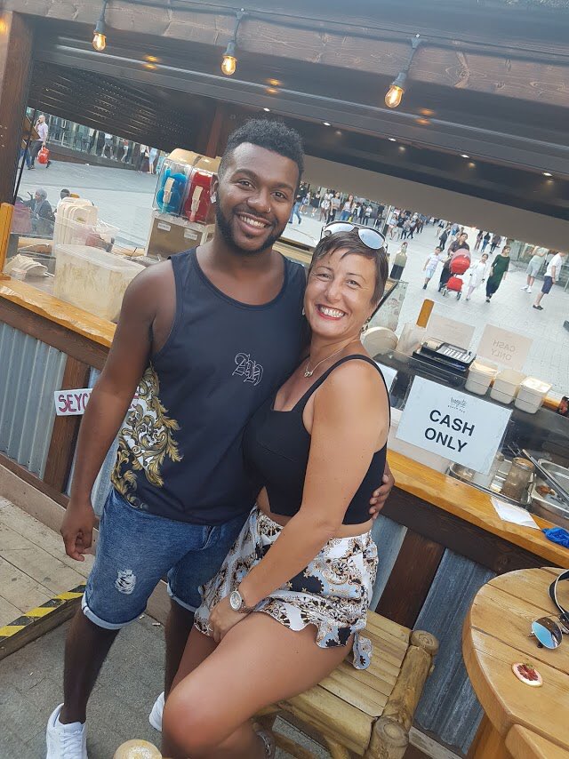 abbi476's tweet photo. Bank holiday in Birmingham #mailbox #hotelindigo #birmingham #mojitobar #sidewalk #marcopierrewhite #sundaysession https://t.co/tpab2Mcid1