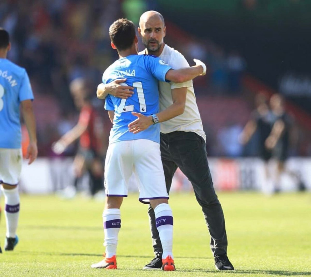 Am I the only one who noticed that Pep’s still in the cargo pants, just in a different color? Gotta figure out the maker.