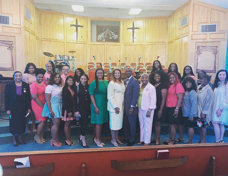 ThetaEpAKAs's tweet photo. This morning, members of Theta Epsilon along with members of Mu Mu Omega chapter celebrated Alpha Kappa Alpha Sorority, Inc. International Day of Prayer at First Baptist Missionary Church! ππ#AKAs1908 https://t.co/3jhxd82QlE