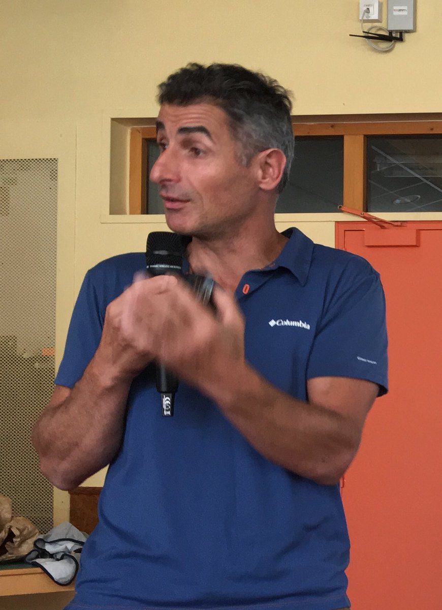 HECParisSnO's tweet photo. Formidable témoignage de Blaise Agresti, ancien patron du @PGHM__ et Fondateur de @MountainPathLLC nous parlant de la raison d’être des alpinistes et des guides de haute montagne. Belle leçon d’engagement et de courage #leadlikeaguide #HECPurposefulLeadership https://t.co/omBu9m68fn