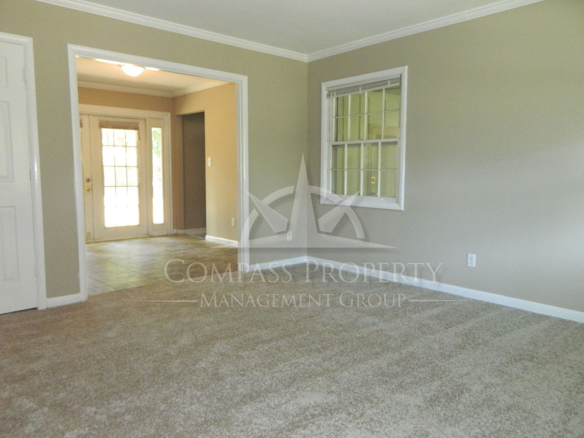 CompassManager's tweet photo. Forest Park Ranch for rent!
📌 1079 Shieldcrest Way
🔍Forest Park, GA
💲 1,100/month
🏠1140 SqFt
🛏 3 beds, 2 baths
Let's get you into the home of your dreams! 🏡
For more info and to schedule a showing
⬇️ ⬇️ ⬇️
https://t.co/LizTjKsfgX
#CompassRent #PropertyManagement https://t.co/udPxQcPtGy