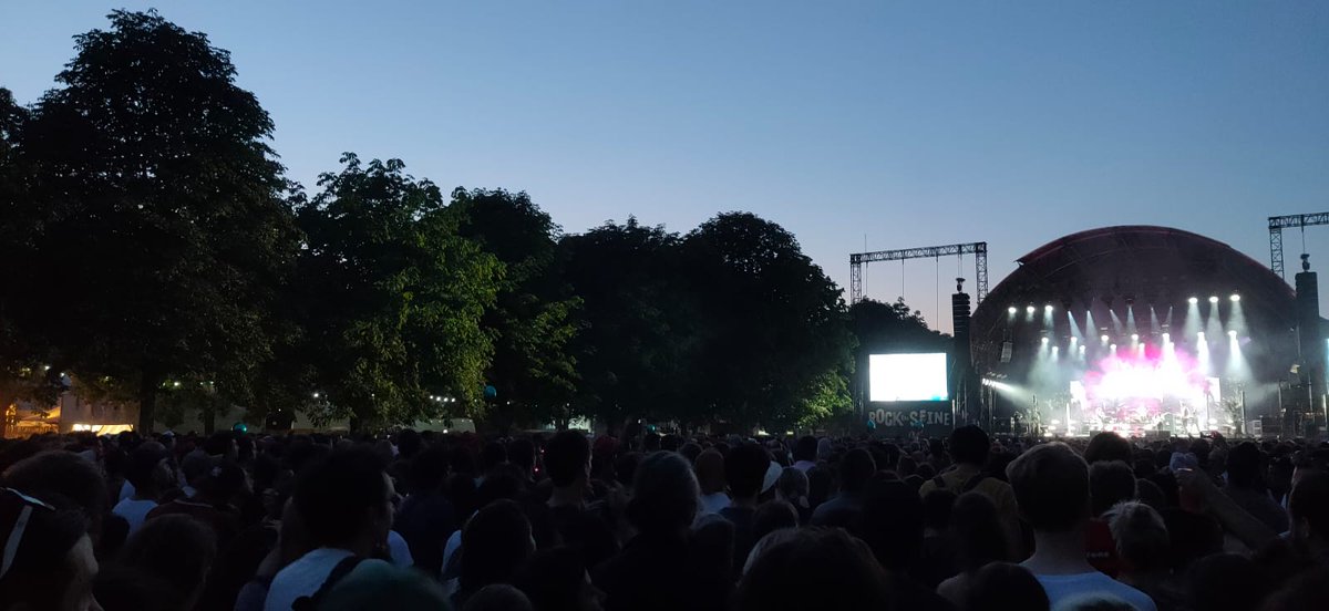 OPPOFrance's tweet photo. Prêt pour le show d'@AphexTwin ?
En attendant 22h, dites-nous en commentaire quelle(s) musique(s) vous avez le plus envie d’entendre ce soir 🤘 🎸
#RES2019 #rockenseine2019 @rockenseine #ColorTheStage https://t.co/JXXvMDnRjD