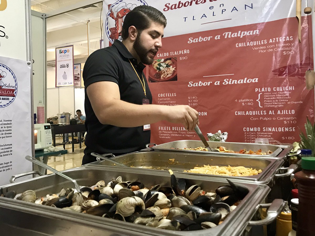 ExpoAlcaldias's tweet photo. ¡Ven a comer a #ExpoAlcaldías, #LaFeriaDeTuCiudad. Te esperamos en #ExpoReforma. ¡Llega por el metro Juárez! Y disfruta de una comida increíble con tu familia. #VisitaCDMX #VisitMexicoCity @fmpt_cdmx @fmpt_cdmx @MexicoCityLive https://t.co/jZUYnBmaTU