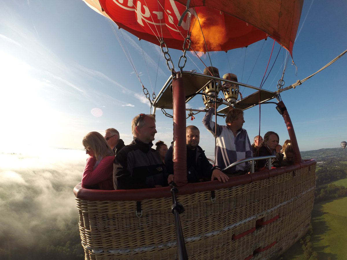 MrMVickery's tweet photo. Amazing experience thanks to @VirginBalloons #floatinglegend #floatface 🎈 https://t.co/UNDRJOL6f7