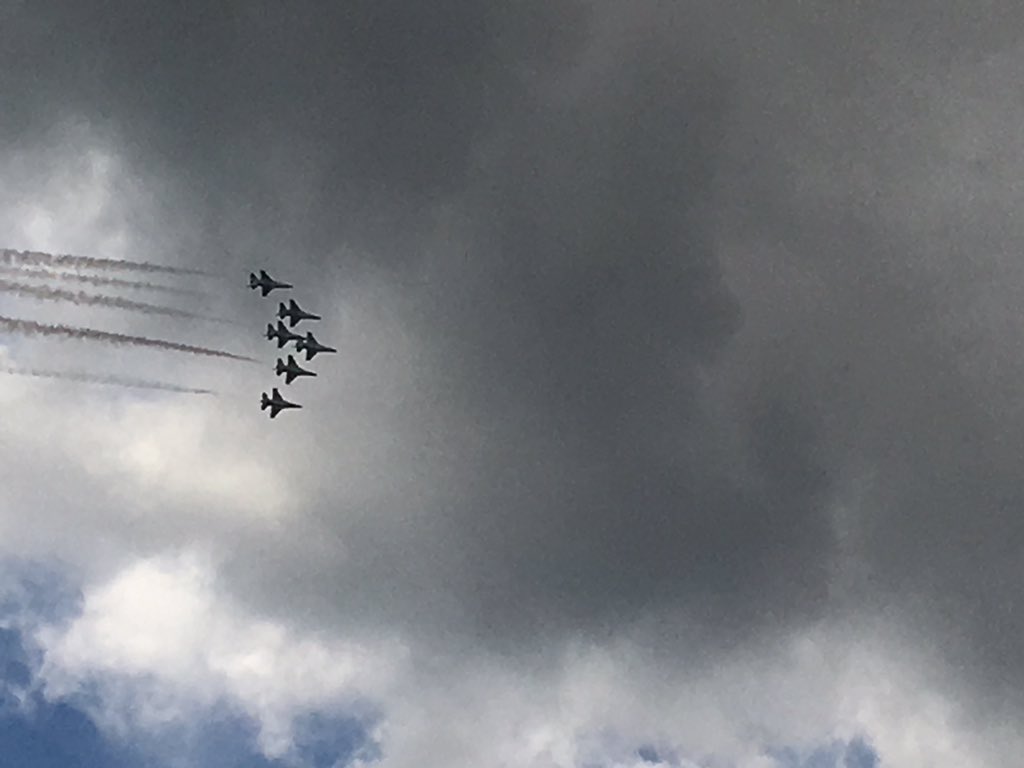 Stoneyardbrew's tweet photo. Thank you @AFThunderbirds!! #PropsNHops @ROCAirShow #ROC βοΈπ©π» https://t.co/quOpRX4UD5