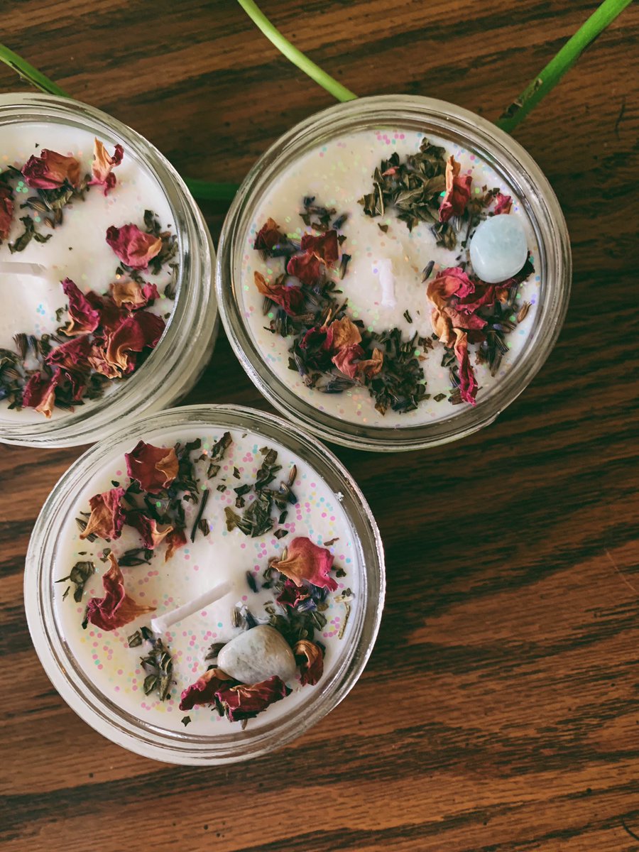 sweetandsowers's tweet photo. OCEAN ROSE + MOONSTONE 

🌿 fragrance notes of rose, lily, honey, + mandarin
🌿 topped w local+ organic peppermint, rose, + lavender
🌿 includes a fair trade tumbled moonstone
🌿 wicks are cotton, lead free, + burn clean

{order today, ship tomorrow!}

https://t.co/0uYAlQic1d https://t.co/zCoLj6Z7SJ