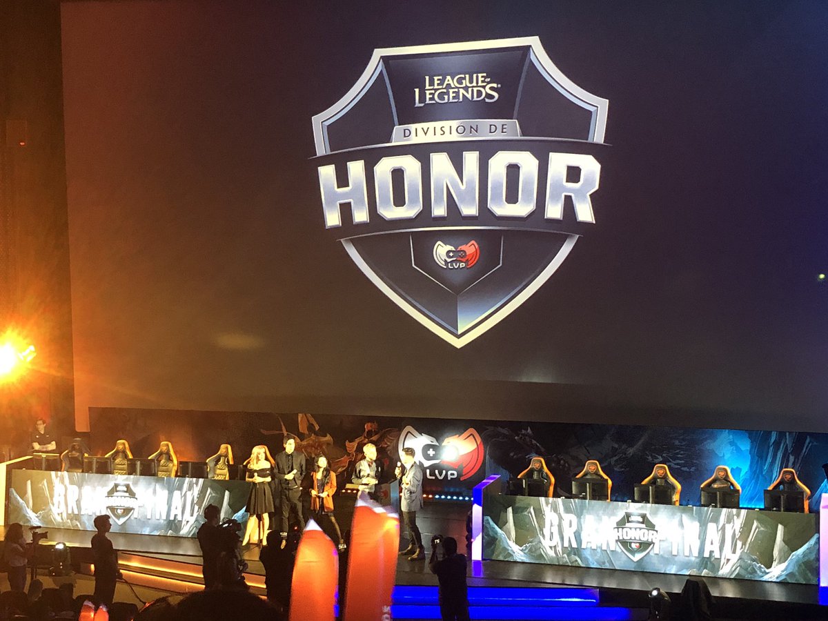 #DDHLOL #AlanQuintana estás hermoso! 😘 
#Arcticgaming te quiero ver campeón! 🏆