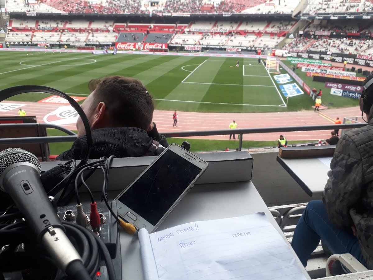 🎙🎧⚽️😍

#River #Talleres desde las 17:15 por FM 94.1