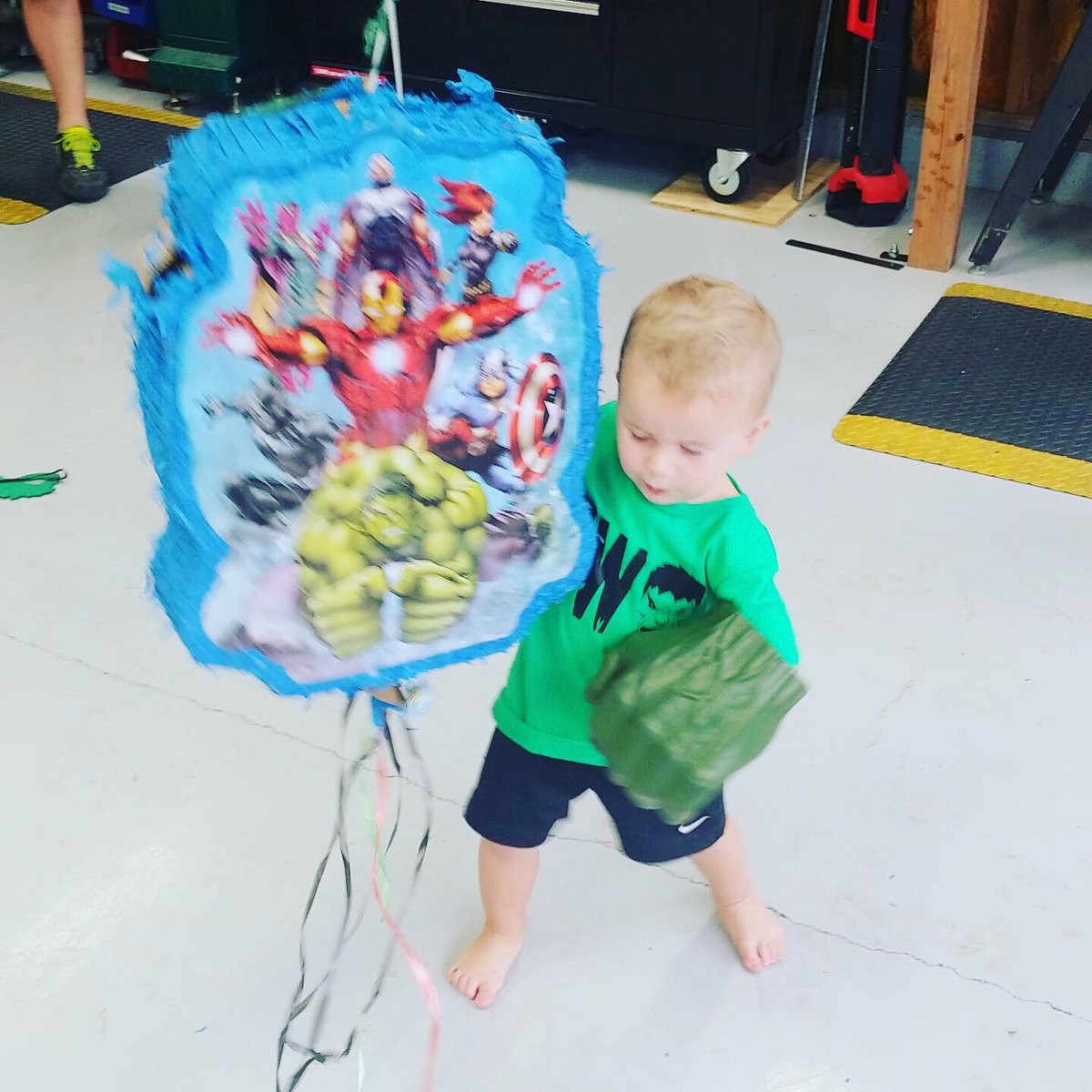 _AmberHuskey's tweet photo. Ready to conquer this week like Jaxy conquered his pinata! 😂😍 #hulksmash #mybabyistwo 😭✌🏼 https://t.co/7tFVKEnsqe