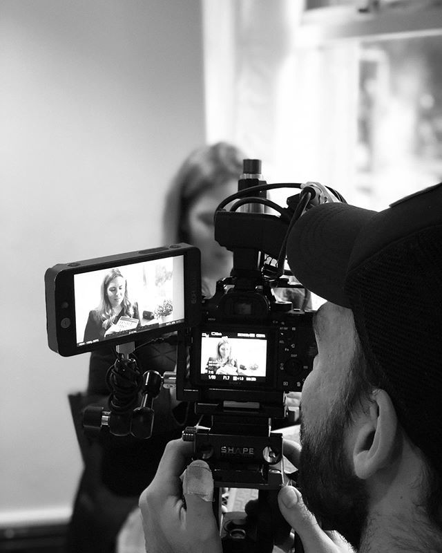 whoamiprojects's tweet photo. Behind the scenes filming with @tommyjackett
#happymonday #bts #blackandwhite #closeupoftommysear #ReadMeFirst #lisastephenson #lisastephensonconsulting #author #media #speaker #coach #successcoach #inspiration #selfdevelopment #behindthescenes #filming https://t.co/vNdFwC5bcr https://t.co/Nw8aUYXYEe