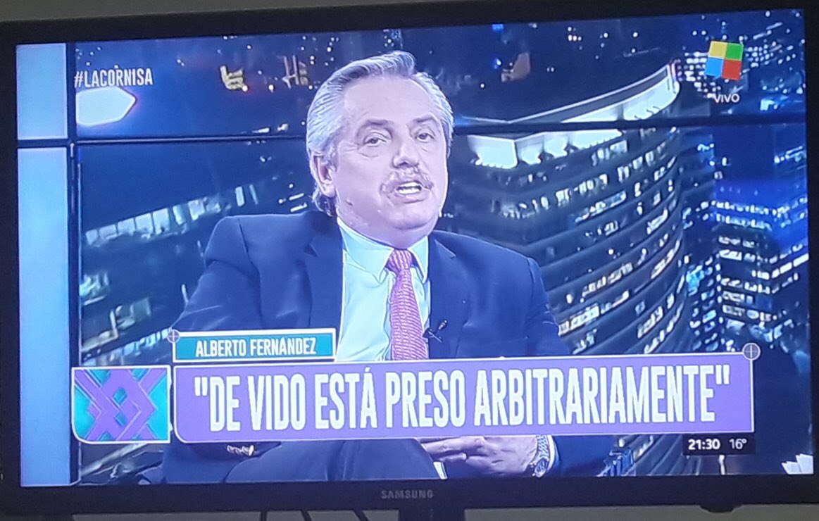 lauritalonso's tweet photo. Lo único claro de su plataforma es la IMPUNIDAD de los corruptos https://t.co/6955T38UnP
