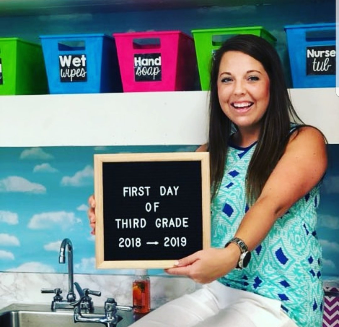 madeforthird's tweet photo. @pacutler $100 might just clear my list! My classroom library would get a huge upgrade. I teach third grade in Missouri! https://t.co/57Xx3pJtWe https://t.co/Oz6QMnTlPk