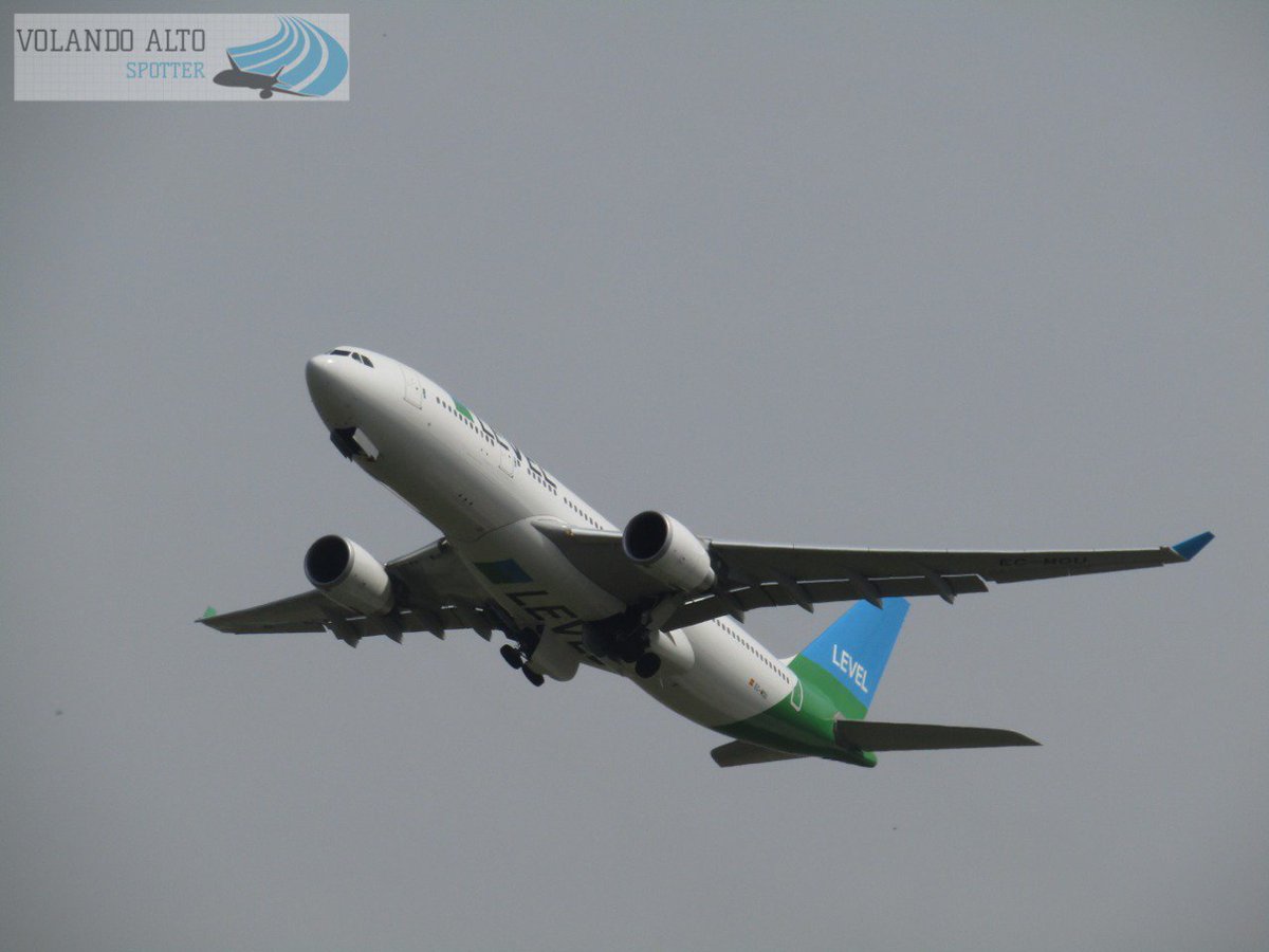 SpotterVolando's tweet photo. A330 de LEVEL, rumbo a Barcelona.
▶EC-MOU
▶LEVEL
▶Airbus A330-202
▶El Jagüel
. .
👥💬 SEGUINOS
En instagram:
📷 @volandoaltospotter
En Facebook:
💻Volando alto
#volandoaltospotter #spotting #planespotting #aviation #avgeek #aviationlovers #aviationworld #airclass #A330 https://t.co/haI6NYoDDj