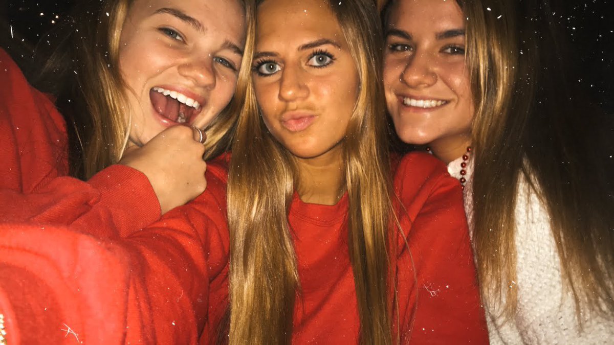 laurenlucki6's tweet photo. happiest of bdays to my girl @Jessicaj163 thanks for being my go-to girl throughout high school, gonna miss you so much this year:( live it up at denison 💘💘💘 #guatsup https://t.co/sLojh5H3AQ
