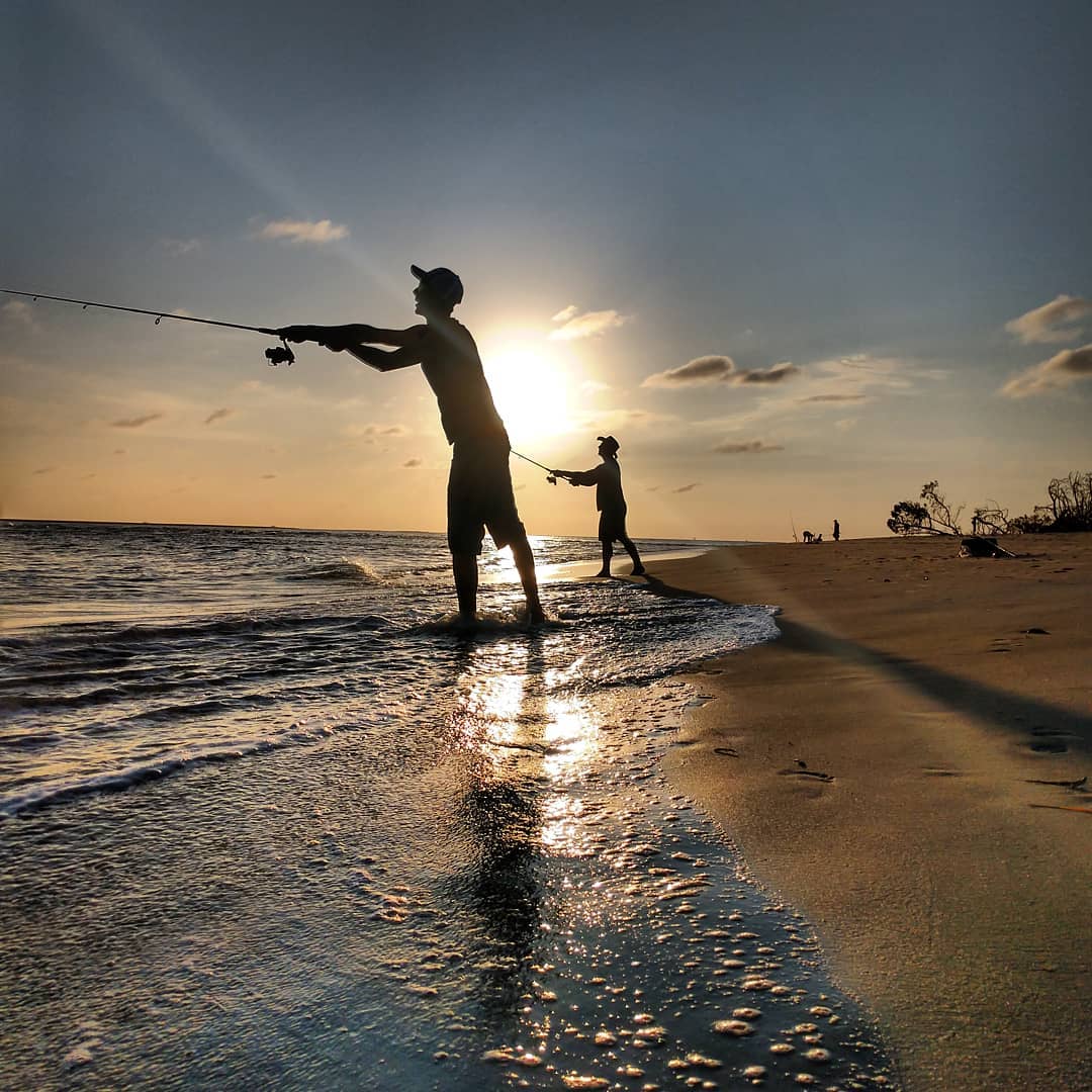 OBXTourism's tweet photo. Shore fishing at Frisco, NC๐ฃ(Photo: @jhager76) #mahi #dolphinfish #obx #outerbanks #obxtourism #obxlife #obxstuff #ocean #nc #nctourism #explorenc #playa #vacation #tourism #turismo #beachlife #saltlife #sea #frisconc #surffishing #shorefishing #fishing #fish #pescando #travel https://t.co/hhYYBND80j