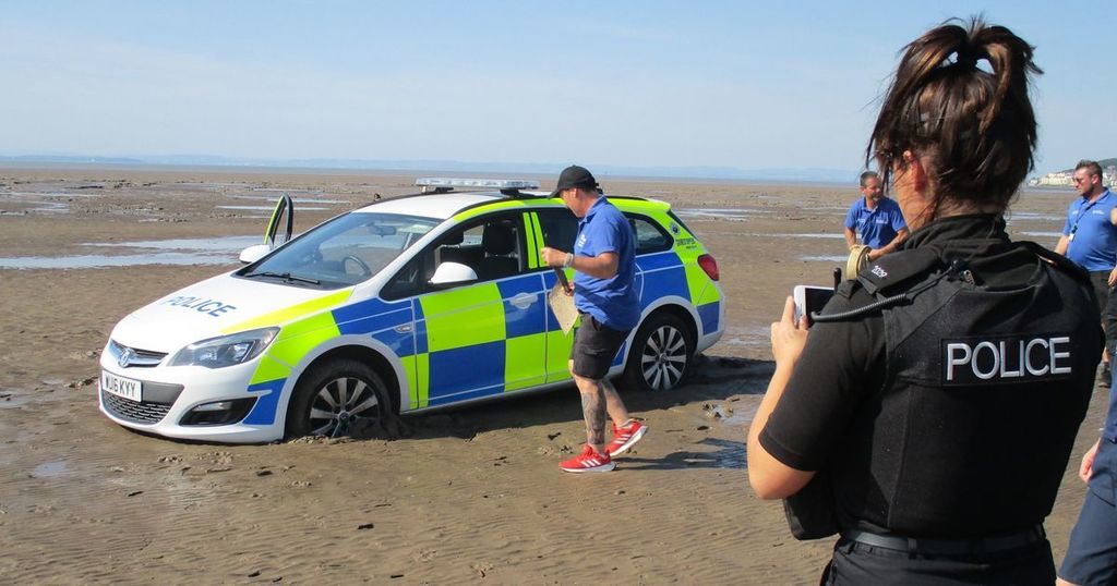 UK Cop Humour tweet media