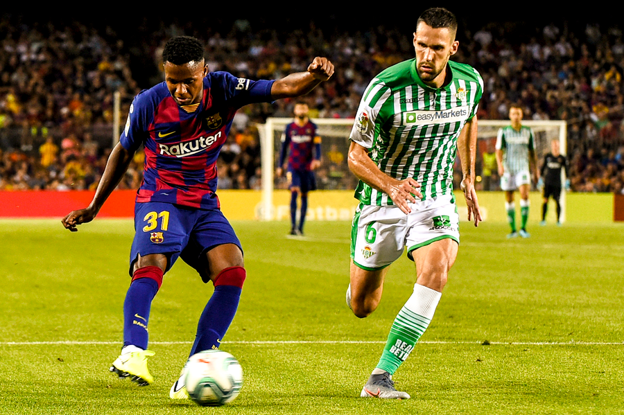 16 years and 300 days. 

Ansu Fati is the youngest player to appear for Barcelona in a competitive match since the 1941-42 season ✨