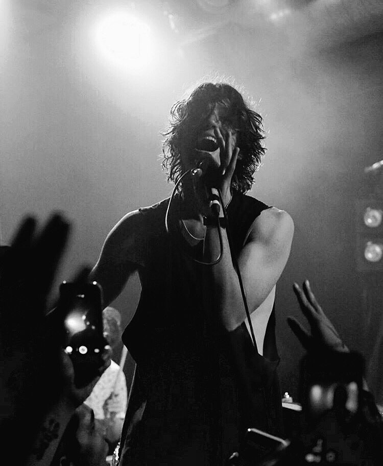 solmidstars's tweet image. [AU Jily - Wolfstar] ~ The melody of your touch.